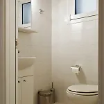 Close To The * אורמוס פנגיאס