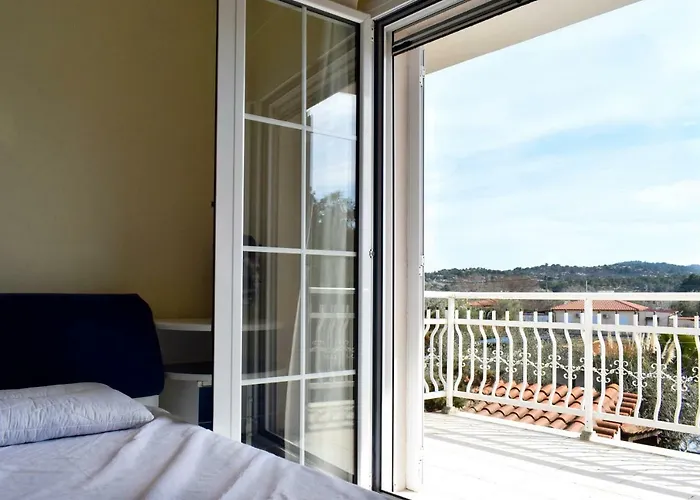 Close To The 度假居 奥马斯帕纳吉亚斯